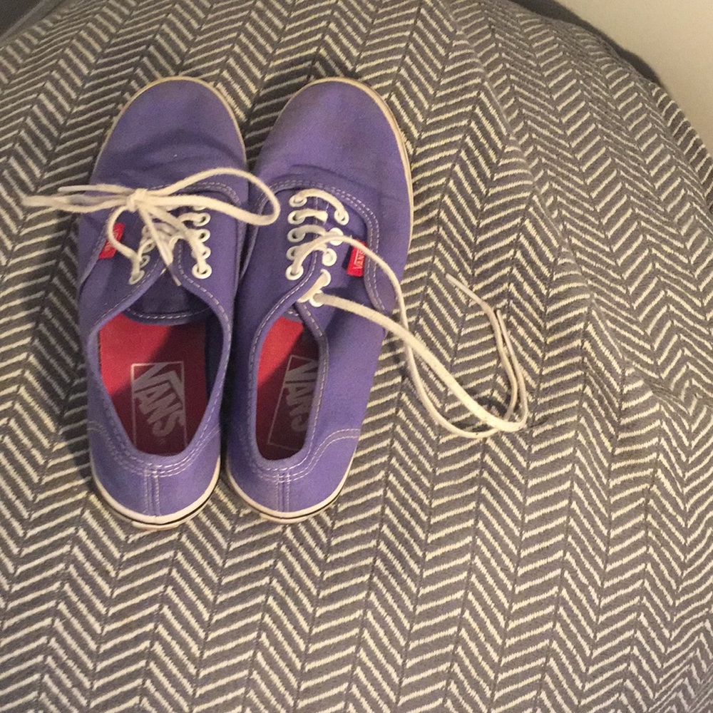 Vans - Picture 2 of 3